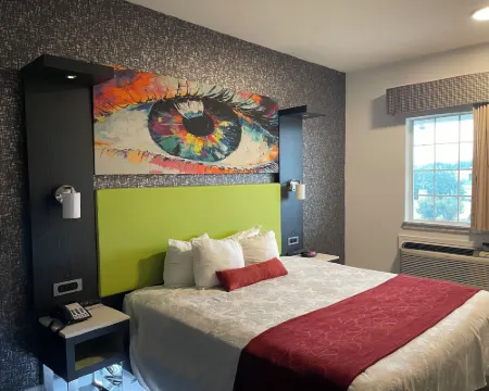 Lindsay Inn Hotels in Cooke County