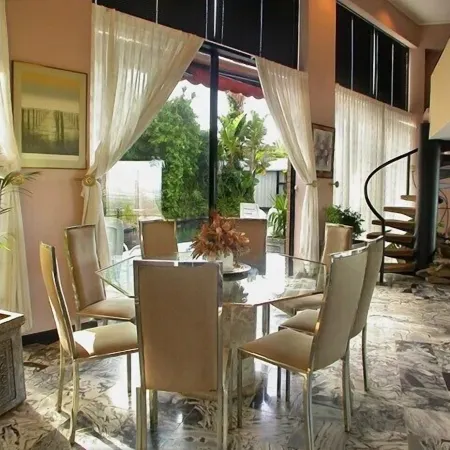 Constantia Vista Guest House Отели рядом с достопримечательностью «Винодельня Groot Constantia»