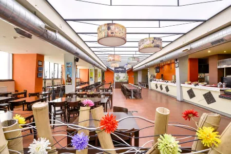 Plus Prague Отели рядом с достопримечательностью «Кафедральный собор Святых Кирилла и Мефодия»