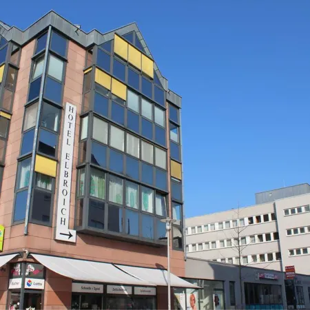 Hotel Elbroich Отели рядом с достопримечательностью «Хольтхаузен»