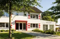 Schloss Hertefeld & Hertefeldhof - Airport Shuttle