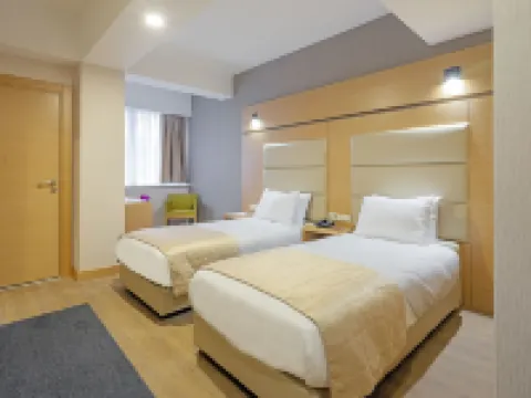 Merlin Hotel İstanbul Hotels near Carousel Shopping Center