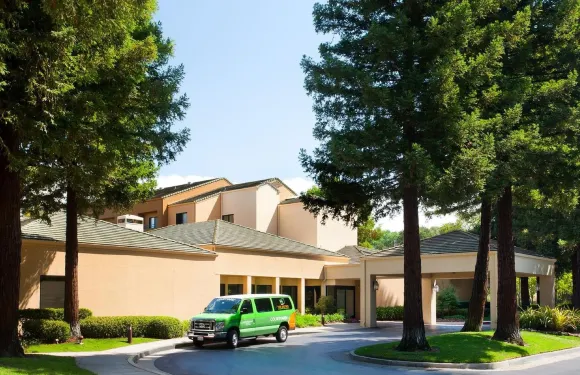 納透馬斯薩克拉門託機場萬怡酒店