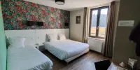 Auberge du château de Joux - Triple Chambre