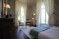 Château de Sury Hotels in Nolay