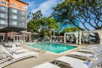 Cambria Hotel LAX - Pools