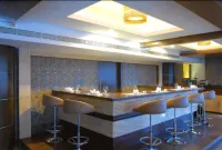 Peninsula Grand Hotel - bar