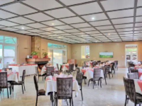 ルケニヤ ゲートウェイ アティ・リバーのホテル