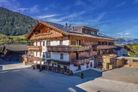 Hotel Alpenstolz Отели в г. Gemeinde Telfes im Stubai
