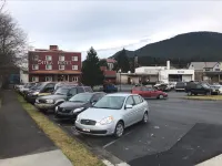 Sitka Hotel and Restaurant - parking