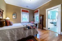 Hillcrest Mansion Inn Hotels in Clifton Forge East