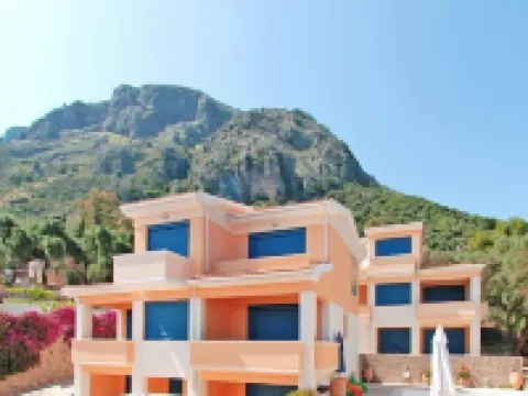 Glyfa Corfu Apartments Hotels in Mparmpati