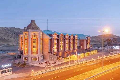 Mirada Del Lago Hotels in Talas