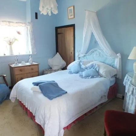 East Farm House B&B