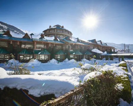 Club Mahindra White Meadows Manali Hotels in Naggar