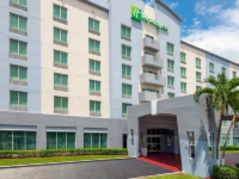 Holiday Inn MIAMI-DORAL AREA by IHG โรงแรมในดอรัล