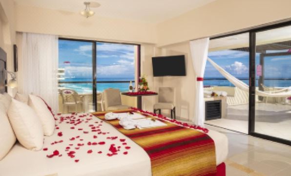 Crown Paradise Club Cancun - All Inclusive