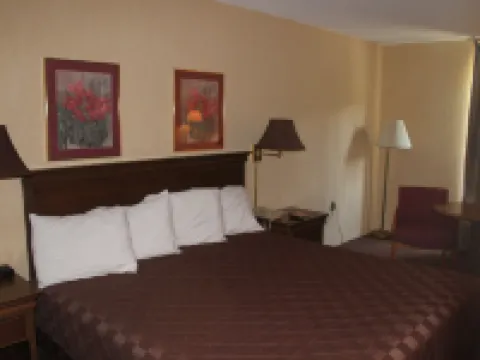 美庭院套房酒店-山城 約翰遜縣酒店