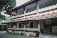 RedDoorz @ Ungaran Hotel dekat River Rock Banyumeneng