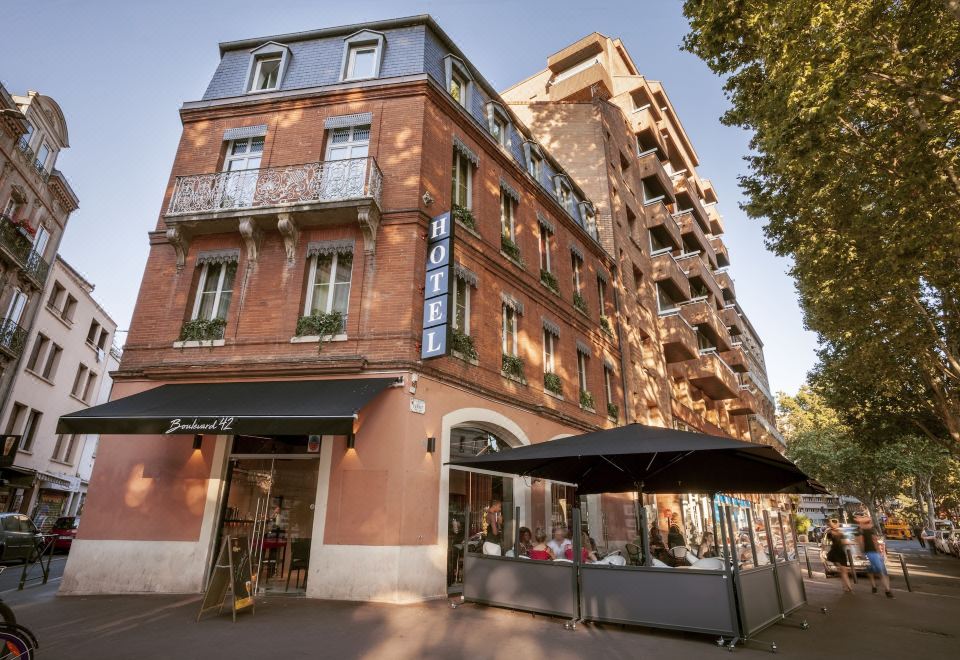 hotel overview picture
