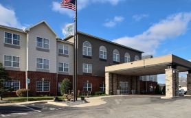 Holiday Inn Express & Suites MILWAUKEE AIRPORT by IHG
