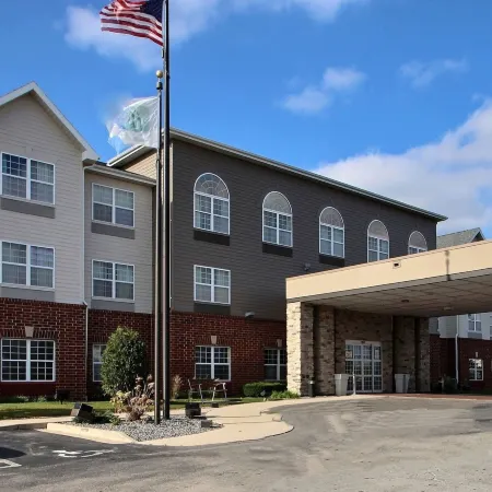 Holiday Inn Express & Suites MILWAUKEE AIRPORT by IHG