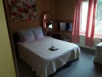 Le Chanteraine Hotels in Anhee