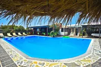Holiday Beach Resort Santorini