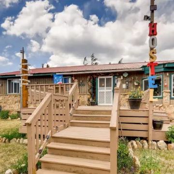 Inn the Clouds Hostel & Inn