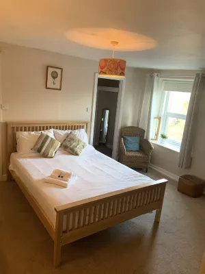The Halfway House Pub and Kitchen - Pet friendly