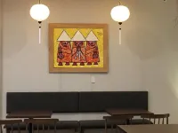 Backhome Hostel & Bar