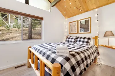 2338-Tomeny Cabin Cabin Hotels near Big Bear Alpine Zoo