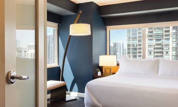 Omni Chicago Hotel