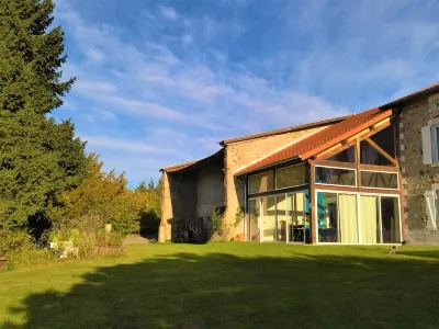 La Halte du Pèlerin Hôtels à : Saint-Haon-le-Châtel