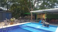 Hotel la Arboleda - ที่มีสระว่ายน้ำ