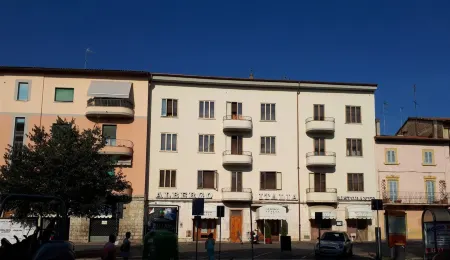 Albergo Italia di Nardi Renzo & C Snc Отели в г. Поджибонси