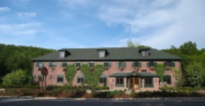 The Beaumont Inn Hotels in Harveys Lake