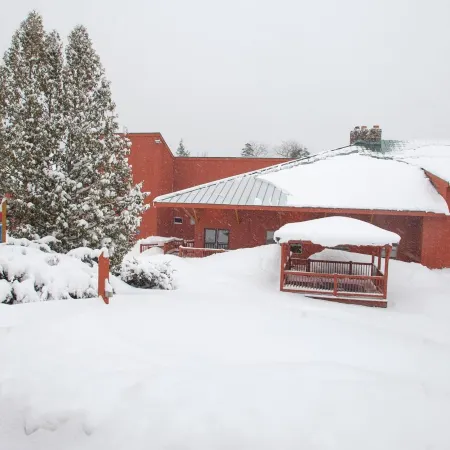 Snow Cap Inn