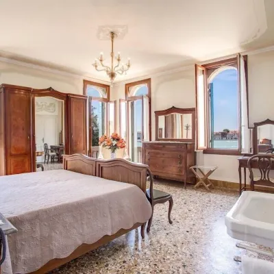 Pensione Seguso Hotels near Giudecca