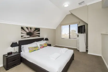 Serenity on the Terrace Отели в г. Мандурах