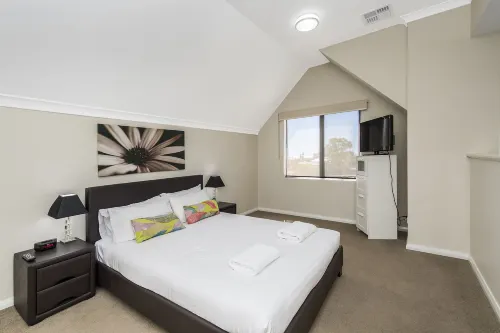 Serenity on the Terrace Hotels in Mandurah