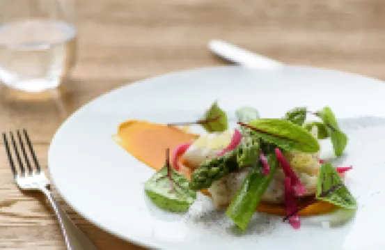 마누아 드 쉬르빌 호텔, 스파 및 레스토랑