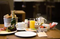 Hotel-Résidence am Klouschter - breakfast