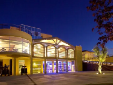 アルベルゴ カンティーン アシェリ ブラのホテル