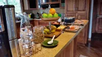 Volcano Acres Ranch B&B - breakfast