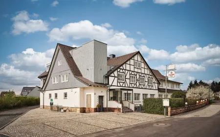Das Landhotel am Trätzhof Fulda Отели в г. Гросенлюдер