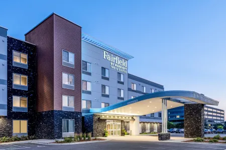 Fairfield Inn & Suites Minneapolis North Отели в г. Коламбия-Хайтс