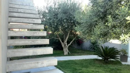 Art House Quartu - Margine Rosso Отели в г. Quartu Sant'Elena