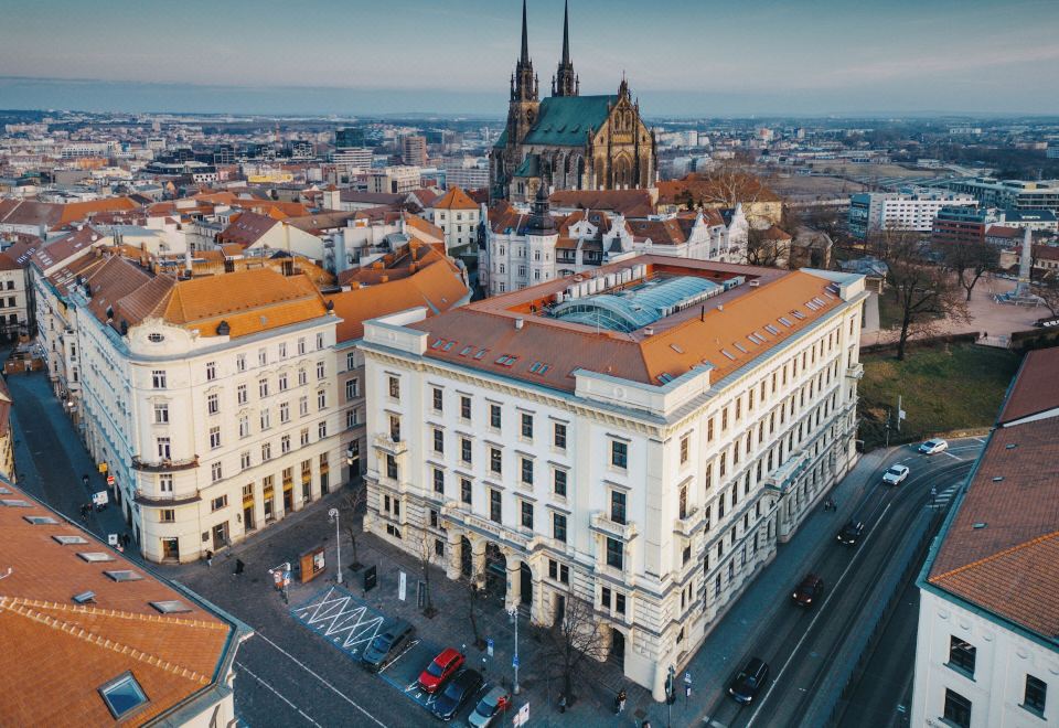 hotel overview picture