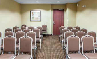Sleep Inn & Suites Near Joint Base Andrews-Washington Area